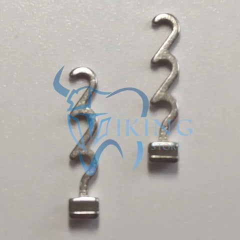 خطاف مجعد ثلاثي